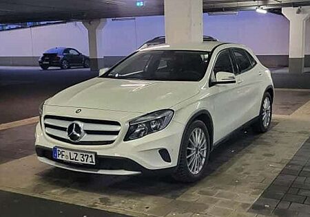 Mercedes-Benz GLA 180 (CDI) d