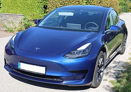 Tesla Model 3 Standard Reichweite Plus Hinterradantrieb