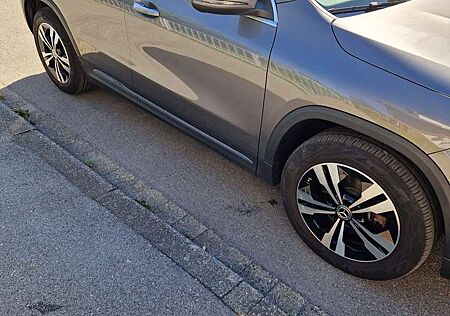 Mercedes-Benz GLA 200 d Progressive Line