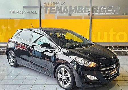 Hyundai i30 blue Passion SHZ Lenkradhzg AHK