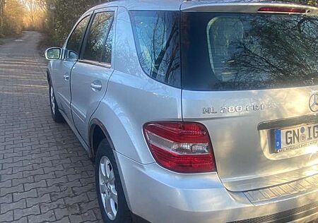 Mercedes-Benz ML 280 CDI 4Matic 7G-TRONIC DPF Edition 10