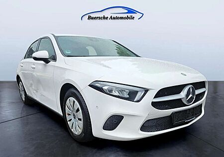 Mercedes-Benz A 180 A -Klasse d Automatik Navi W177 MBUX