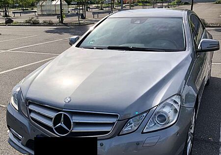 Mercedes-Benz E 220 CDI DPF Coupe BlueEFFICIENCY 7G-TRONIC Elega
