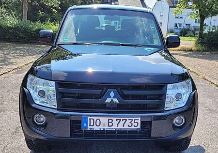 Mitsubishi Pajero 3.2 DI-DInform