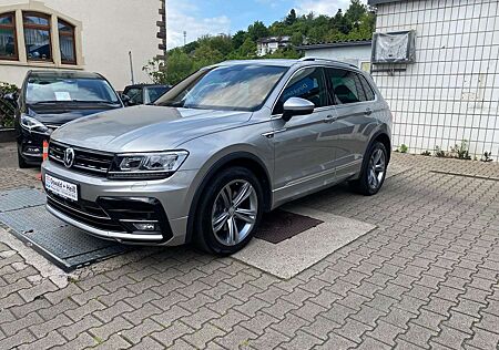 VW Tiguan Volkswagen Highline 4Motion *R-LINE*AHK*Panorama*