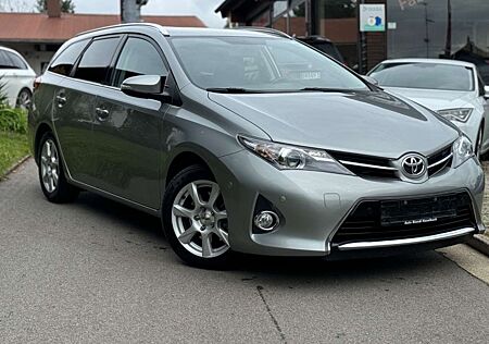 Toyota Auris Touring Sports Edition 1. Hand