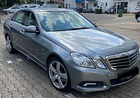 Mercedes-Benz E 350 E-Klasse+CGI+BlueEFFICIENCY+7G-TRONIC+Elegance