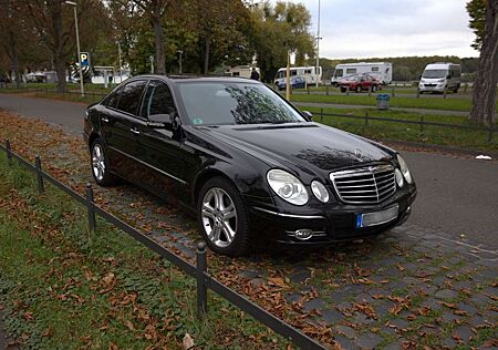 Mercedes-Benz E 220 CDI AVANTGARDE