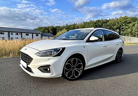 Ford Focus 1.5 EcoBoost ST-LINE Keyless/ Kamera/ B&O
