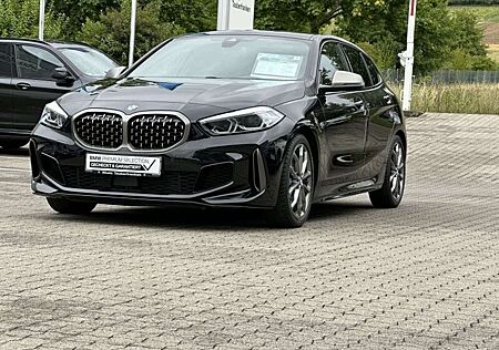 BMW 135 Mi xDrive 5-Türer NaviProf*