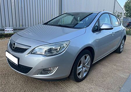 Opel Astra 1.4 Turbo Design Edition