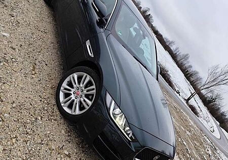 Jaguar XE 20d Aut. Prestige