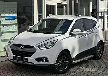 Hyundai iX35 FIFA World Cup Edition AWD 2.0 CRDi 4WD *Keyless*Sitzheizung*Tempomat*Kamera