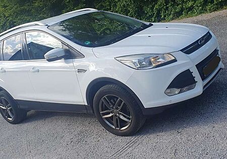 Ford Kuga 1.5 EcoBoost 2x4 Trend