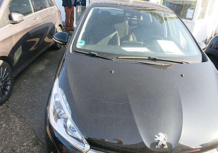 Peugeot 208 GT-Line,Teilleder,Sprtsitze,Navi