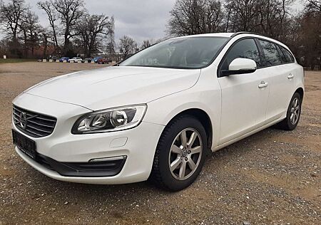 Volvo V60 Kombi 1.6 Klima SHZ Tempo AHK Standheizung