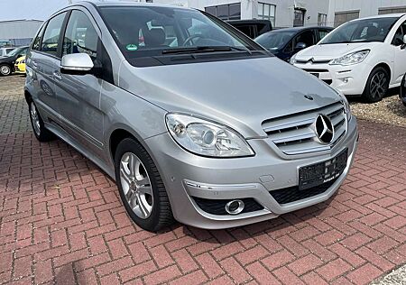 Mercedes-Benz B 180 (245.232) 1.Hand Scheckheft+ Automatik