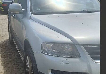 VW Touareg Volkswagen 3.0 V6 TDI DPF Automatik