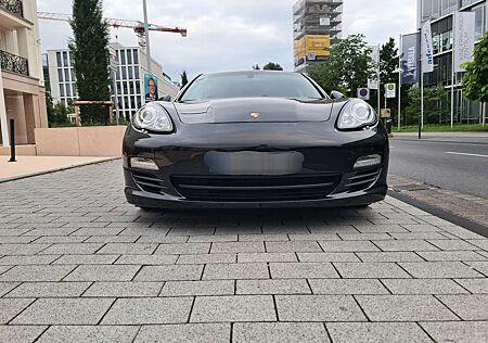 Porsche Panamera Diesel Scheckheft Garagenfahrzeug