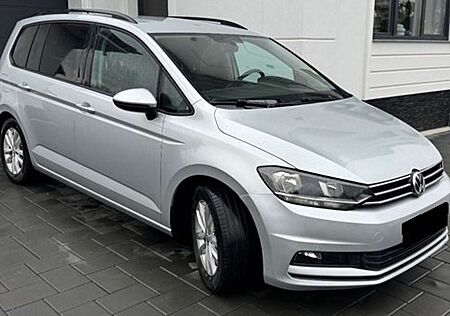 VW Touran Volkswagen 1.6 TDI Comfortline 115ps