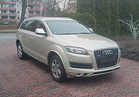 Audi Q7 4.2 TDI DPF quattro tiptronic