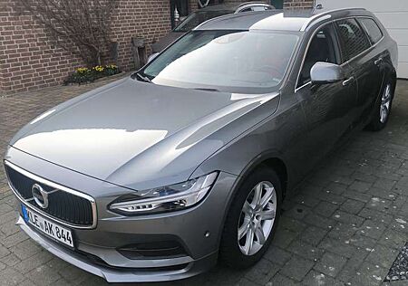 Volvo V90 Momentum