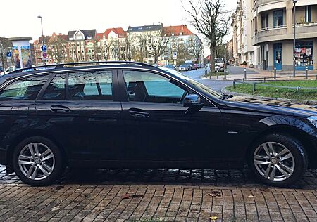 Mercedes-Benz C 180 T CGI AutomatikBlueEFFICIENCY Avantgarde