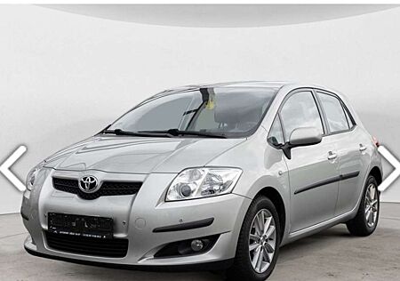 Toyota Auris Life