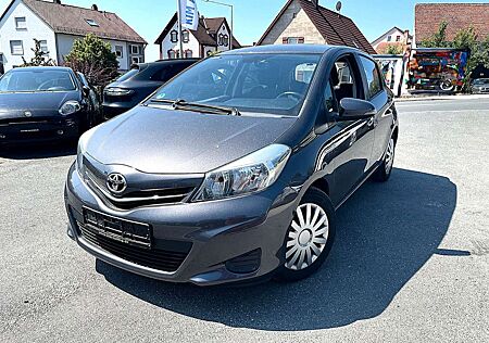 Toyota Yaris Life/ERST 67000 KM/ KLIMAANLAGE/KAMERA/BLU