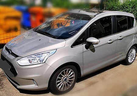 Ford B-Max 1.0 EcoBoost Titanium