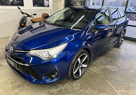 Toyota Avensis Touring 1.8 Sports Comfort+STHZ+Navi+19"