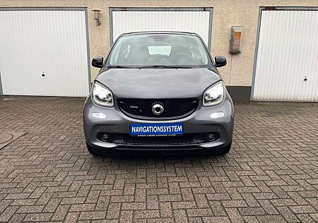 Smart ForFour BRABUS PANORAM LEDER SHZ NAVI KAMERA BiXENON LED