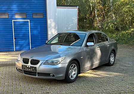 BMW 523 i Lim. Leder*Memory*Schiebedach*2-Zonen*