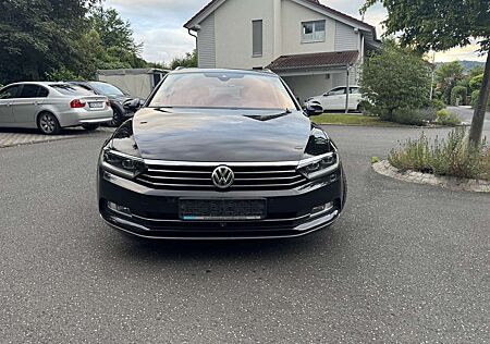 VW Passat Volkswagen 2.0 TDI SCR (BlueMotion Tech) 4Motion D Highline