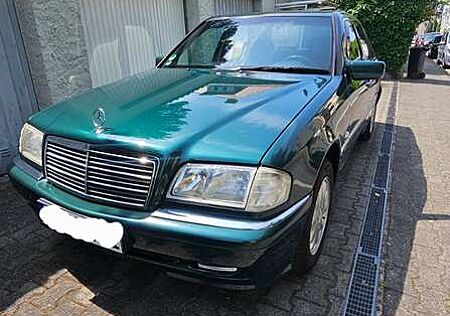 Mercedes-Benz 180 Elegance
