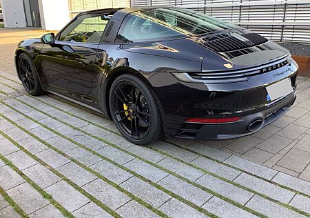 Porsche 992 Targa 4GtS Vollausstatung