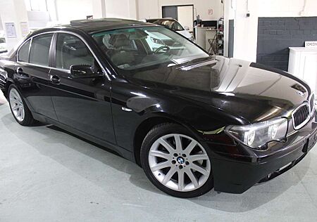 BMW 745i 745 Mega Ausstattung 2.HD/Scheckheft/Service NEU