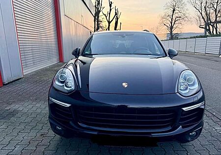 Porsche Cayenne S Diesel Platinum Edition Approved 2029