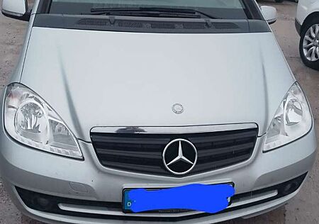 Mercedes-Benz A 160 CDI DPF BlueEFFICIENCY