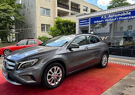Mercedes-Benz GLA 200 GLA 200 CDI / d*1 Hand*Panorama*Kamera*17 Zoll*