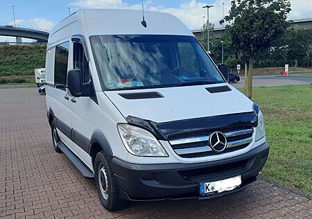 Mercedes-Benz Sprinter ÜBERSICHTS - PKW UND STADTAUTO -- WOHNMOBIL