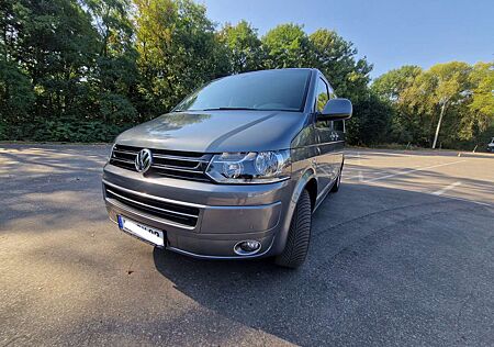 VW T5 Multivan Volkswagen Multivan DSG Highline StandHZ, AHK, Kamera