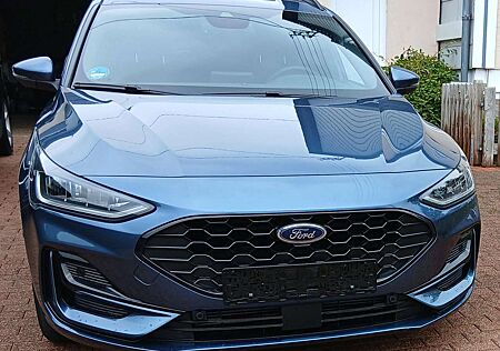 Ford Focus Hybrid St line