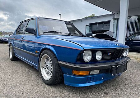 BMW 528 M528i