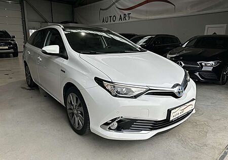 Toyota Auris Hybrid Executive SHZ Navi Pano DAB