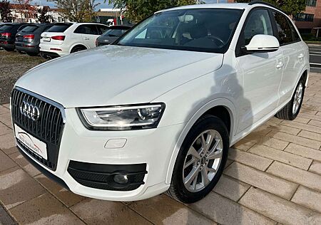 Audi Q3 2.0 TDI quattro S-Tronic Navi Panno