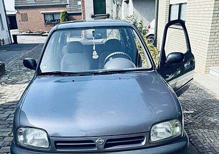 Nissan Micra LX
