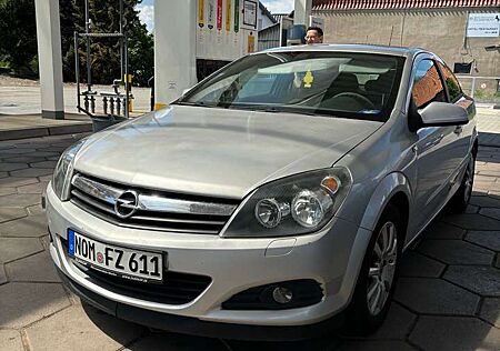 Opel Astra Edition