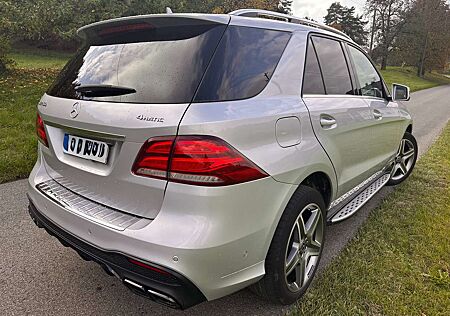 Mercedes-Benz GLE 400 gebraucht kaufen Mercedes-Benz GLE 400 GLE 4Matic 9G-TRONIC AMG 20Zoll Panorama