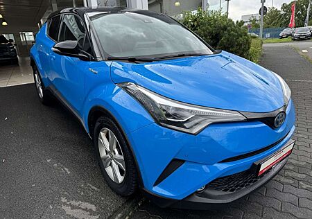 Toyota C-HR Hybrid Style Selection